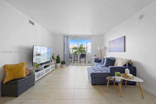 18800 NE 29th Ave 526, Aventura, FL 33180