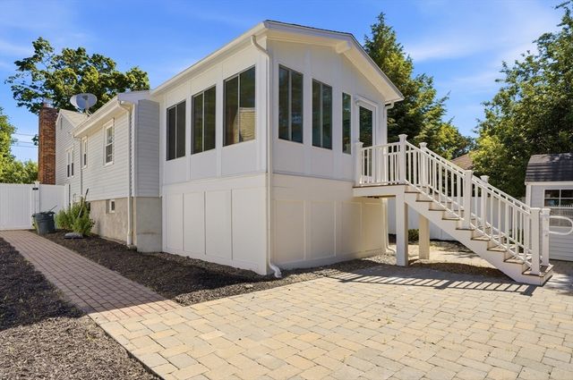 100 Westland Ave, Newton, MA 02465