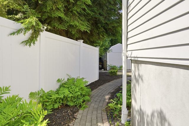 100 Westland Ave, Newton, MA 02465