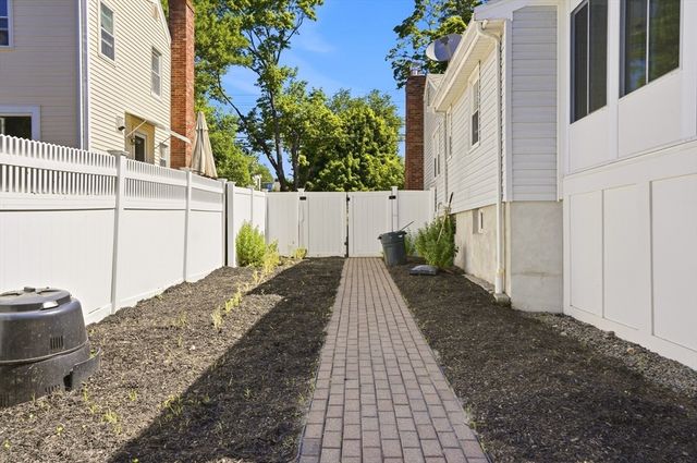 100 Westland Ave, Newton, MA 02465