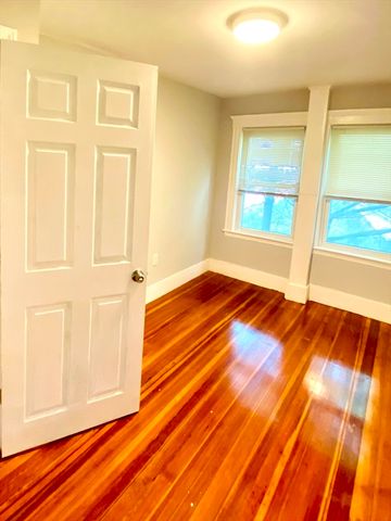3 Raymond Rd 3, Salem, MA 01970