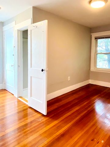 3 Raymond Rd 3, Salem, MA 01970