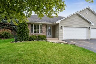 465 Fox LANE, Walworth, WI 53184