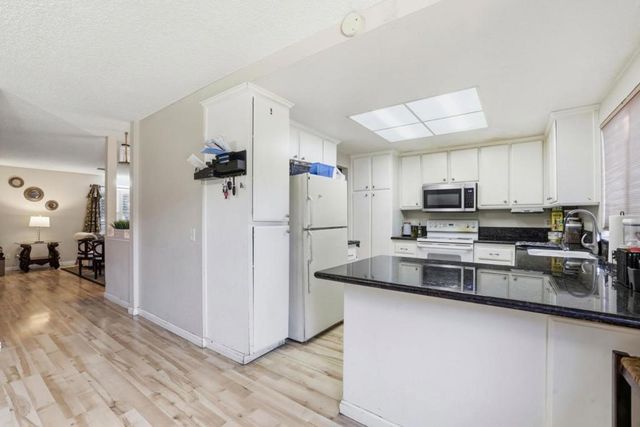 1980 Pebblewood Drive, Sacramento, CA 95833