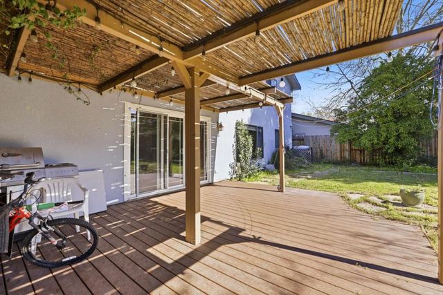 1980 Pebblewood Drive, Sacramento, CA 95833