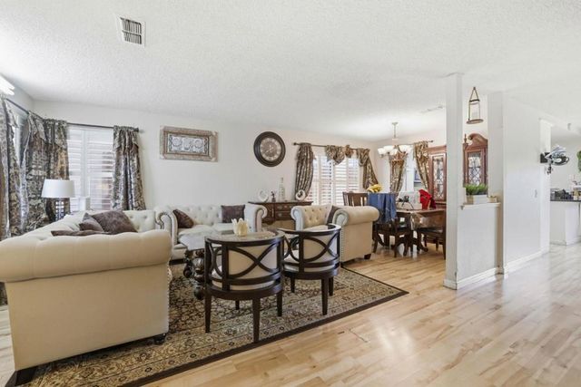 1980 Pebblewood Drive, Sacramento, CA 95833