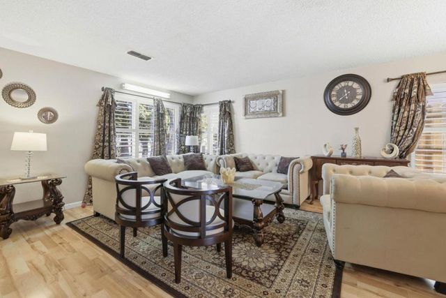 1980 Pebblewood Drive, Sacramento, CA 95833