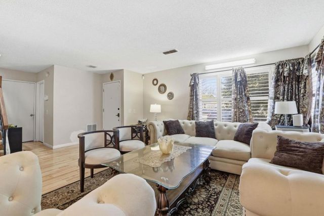 1980 Pebblewood Drive, Sacramento, CA 95833