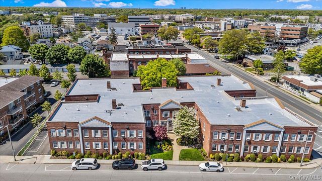 70 S Park Avenue 204, Rockville Centre, NY 11570