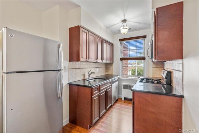 70 S Park Avenue 204, Rockville Centre, NY 11570