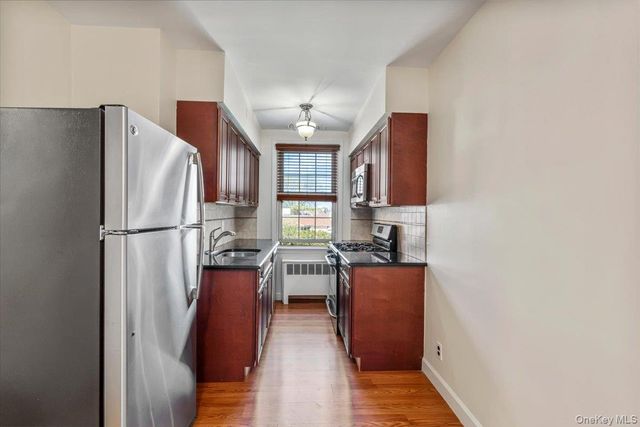 70 S Park Avenue 204, Rockville Centre, NY 11570