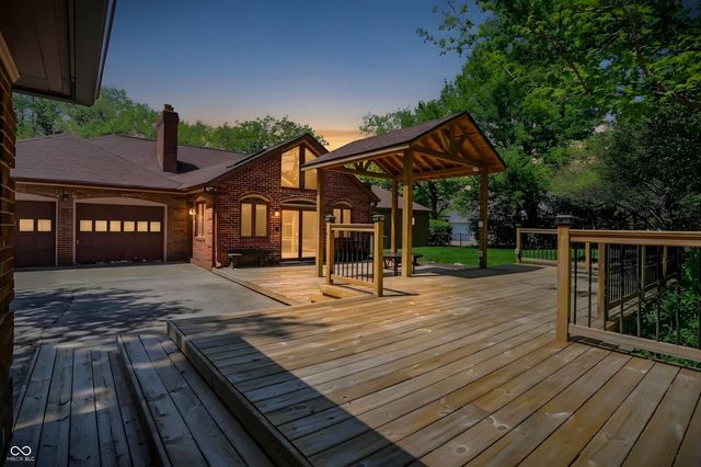 5459 Hedgerow Drive, Indianapolis, IN 46226