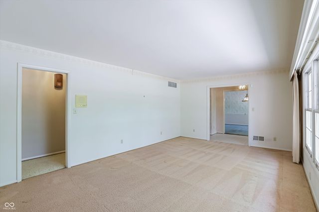 5459 Hedgerow Drive, Indianapolis, IN 46226