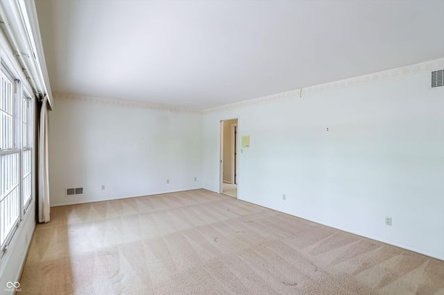 5459 Hedgerow Drive, Indianapolis, IN 46226