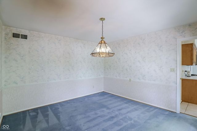 5459 Hedgerow Drive, Indianapolis, IN 46226