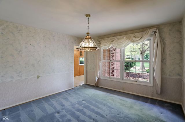 5459 Hedgerow Drive, Indianapolis, IN 46226