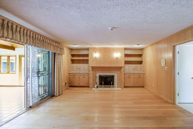 5459 Hedgerow Drive, Indianapolis, IN 46226