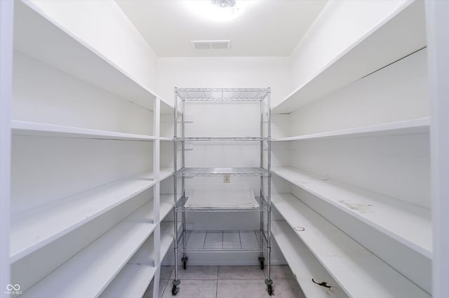 5459 Hedgerow Drive, Indianapolis, IN 46226