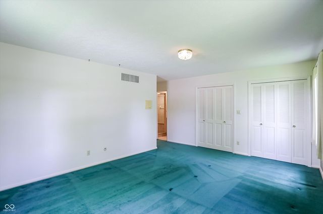 5459 Hedgerow Drive, Indianapolis, IN 46226