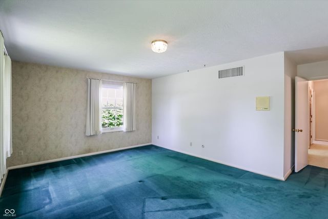 5459 Hedgerow Drive, Indianapolis, IN 46226