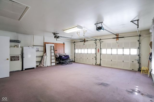 5459 Hedgerow Drive, Indianapolis, IN 46226