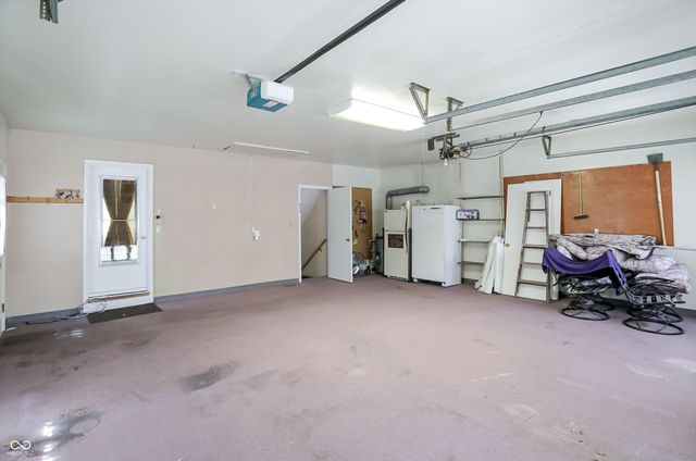 5459 Hedgerow Drive, Indianapolis, IN 46226