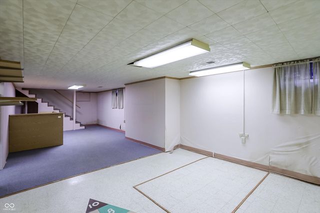 5459 Hedgerow Drive, Indianapolis, IN 46226