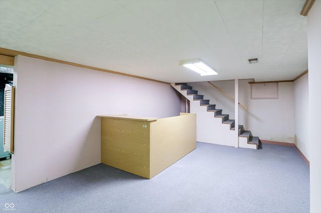 5459 Hedgerow Drive, Indianapolis, IN 46226