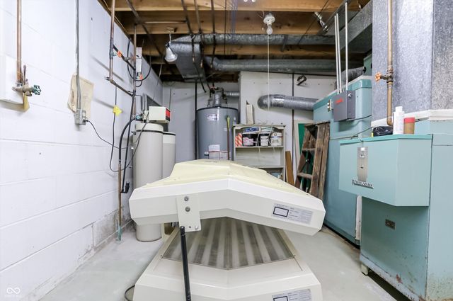 5459 Hedgerow Drive, Indianapolis, IN 46226