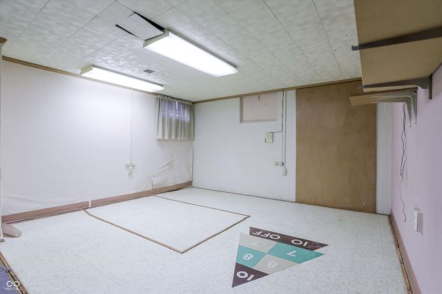 5459 Hedgerow Drive, Indianapolis, IN 46226