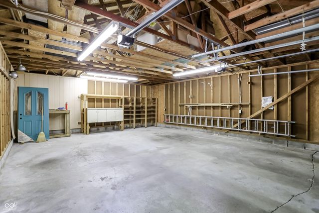 5459 Hedgerow Drive, Indianapolis, IN 46226