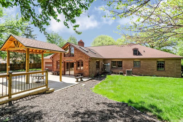 5459 Hedgerow Drive, Indianapolis, IN 46226