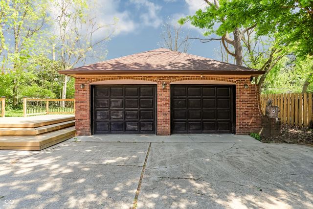 5459 Hedgerow Drive, Indianapolis, IN 46226