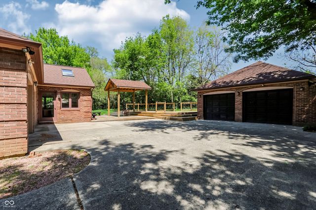 5459 Hedgerow Drive, Indianapolis, IN 46226