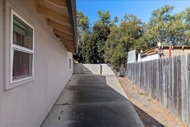 3520 PORTAGE Plz, Stockton, CA 95219