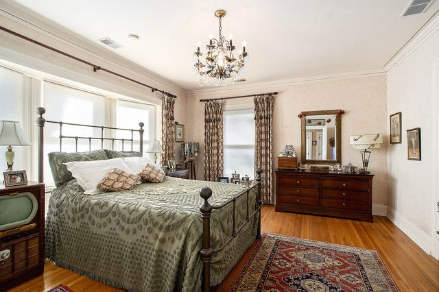 208 W Prospect Street, Marshall, MI 49068