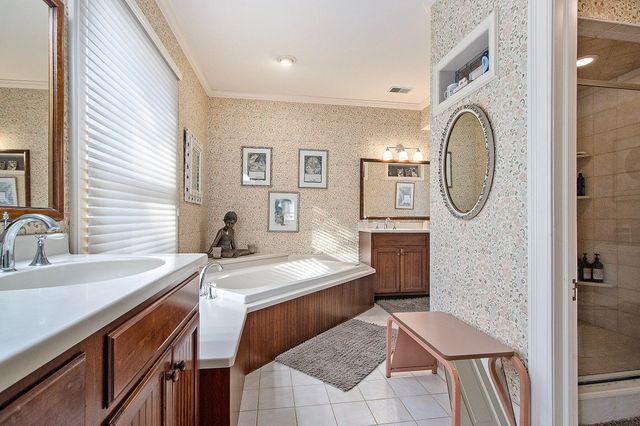 208 W Prospect Street, Marshall, MI 49068