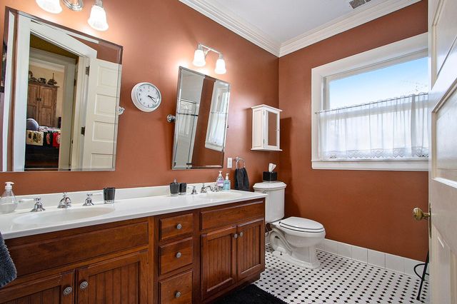 208 W Prospect Street, Marshall, MI 49068