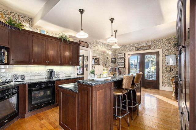 208 W Prospect Street, Marshall, MI 49068