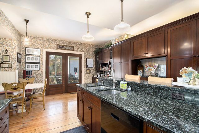 208 W Prospect Street, Marshall, MI 49068