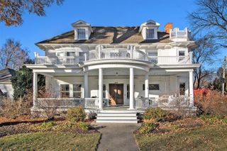 208 W Prospect Street, Marshall, MI 49068