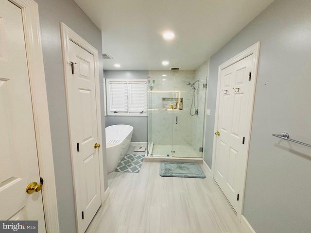 2062 MADRILLON RD, Vienna, VA 22182
