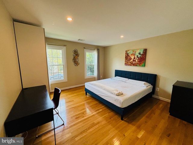 2062 MADRILLON RD, Vienna, VA 22182