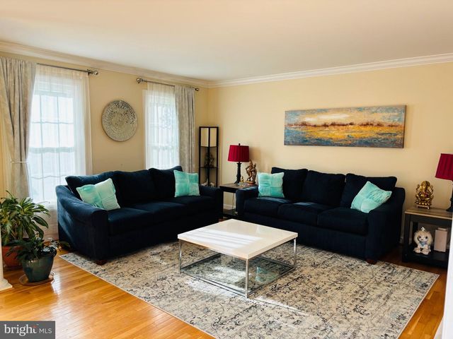 2062 MADRILLON RD, Vienna, VA 22182