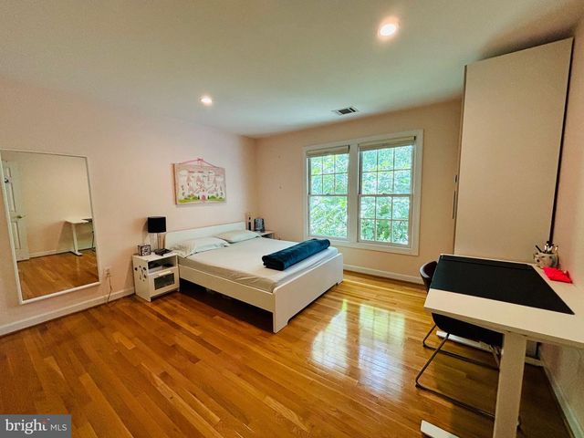 2062 MADRILLON RD, Vienna, VA 22182