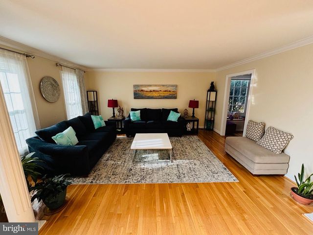 2062 MADRILLON RD, Vienna, VA 22182