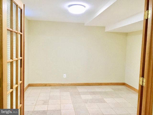 2062 MADRILLON RD, Vienna, VA 22182