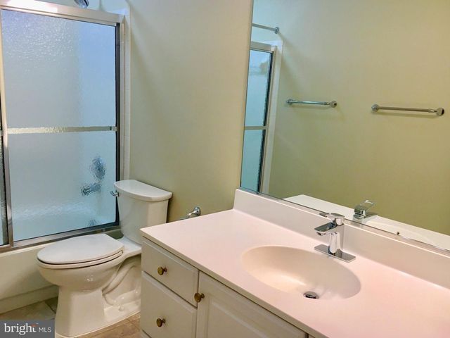 2062 MADRILLON RD, Vienna, VA 22182