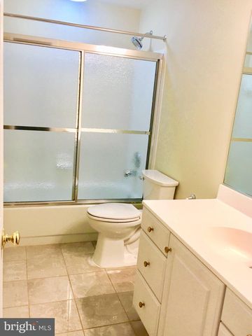 2062 MADRILLON RD, Vienna, VA 22182