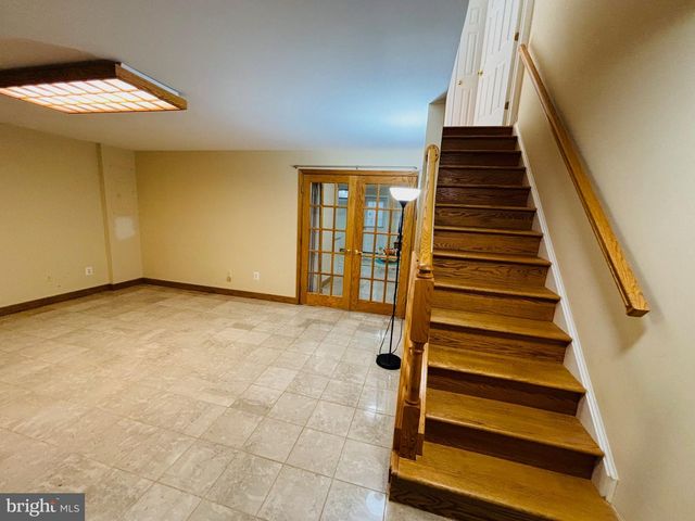 2062 MADRILLON RD, Vienna, VA 22182